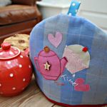 Tea cosy.