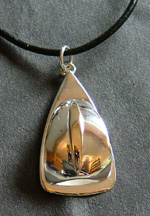 External site: Nicola Hurst Jewellery.