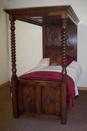 External site: The Four Poster Bed Company